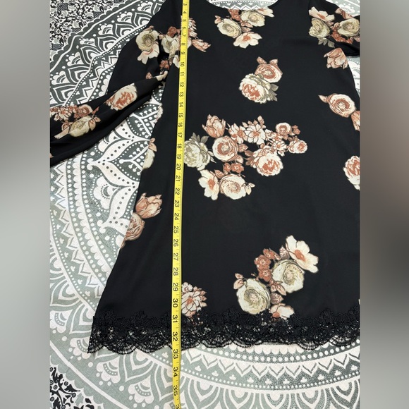 Forever 21 Contemporary Black Floral Lace Dress Size Small - Picture 13 of 13